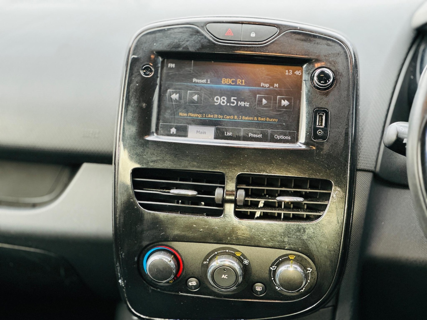 Used Renault Clio 2014 for sale - 77084408: Photo 16