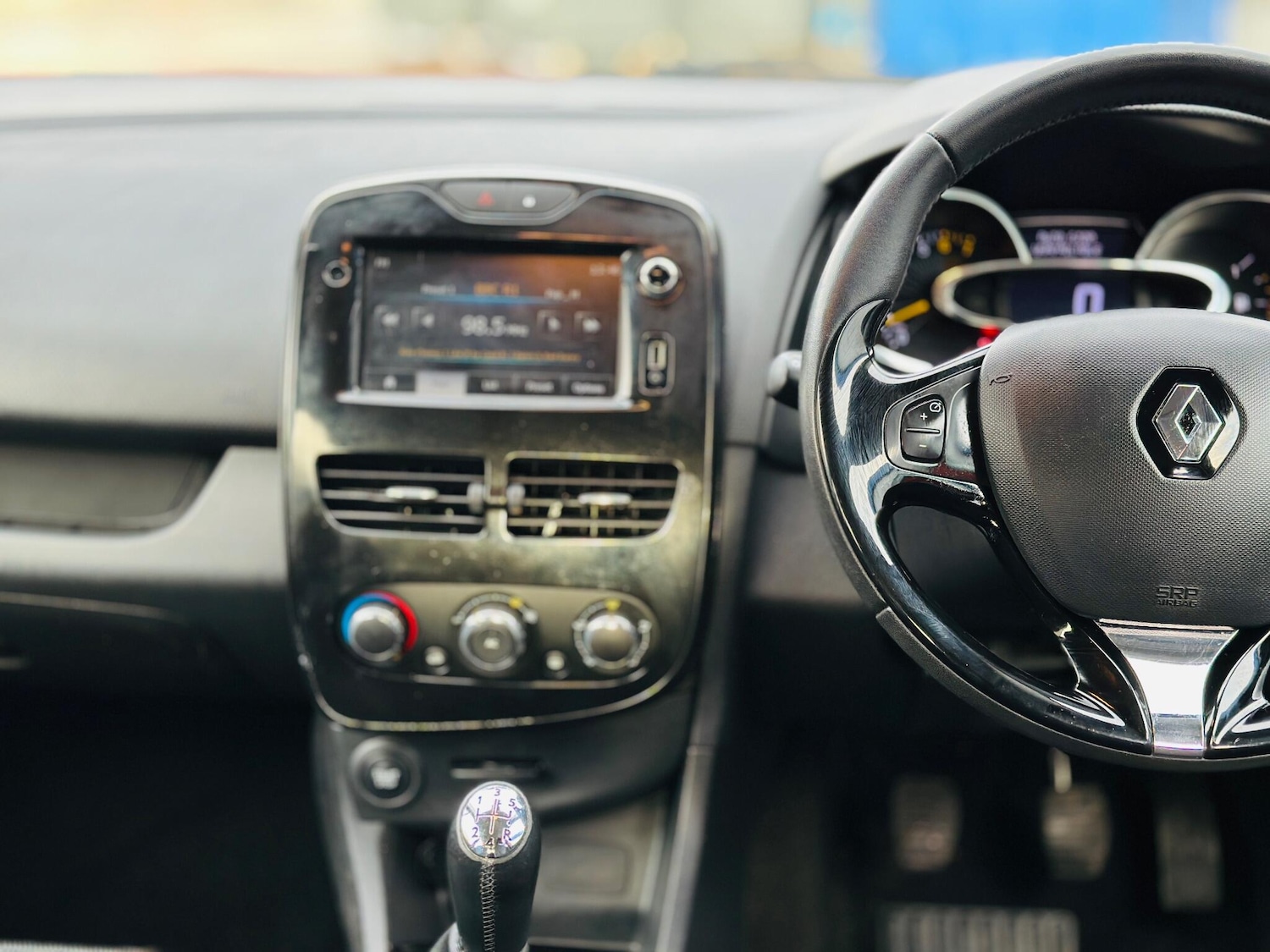 Used Renault Clio 2014 for sale - 77084408: Photo 17