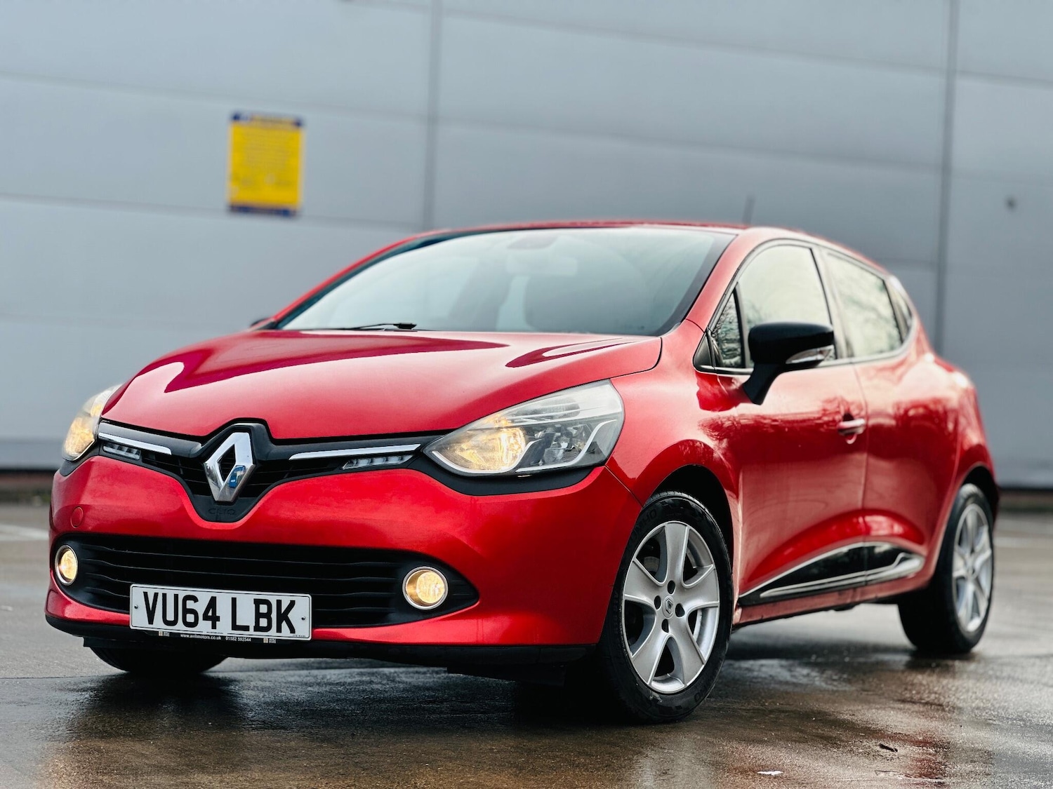 Used Renault Clio 2014 for sale - 77084408: Photo 2