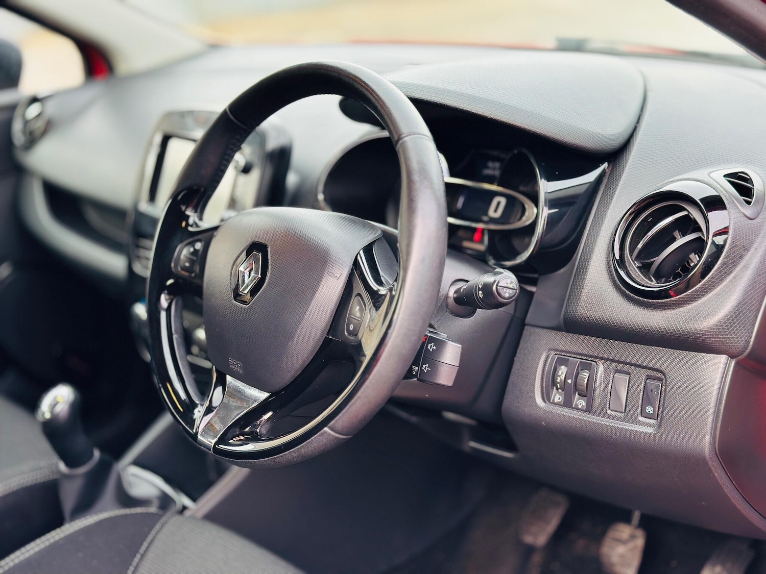 Used Renault Clio 2014 for sale - 77084408: Photo 21