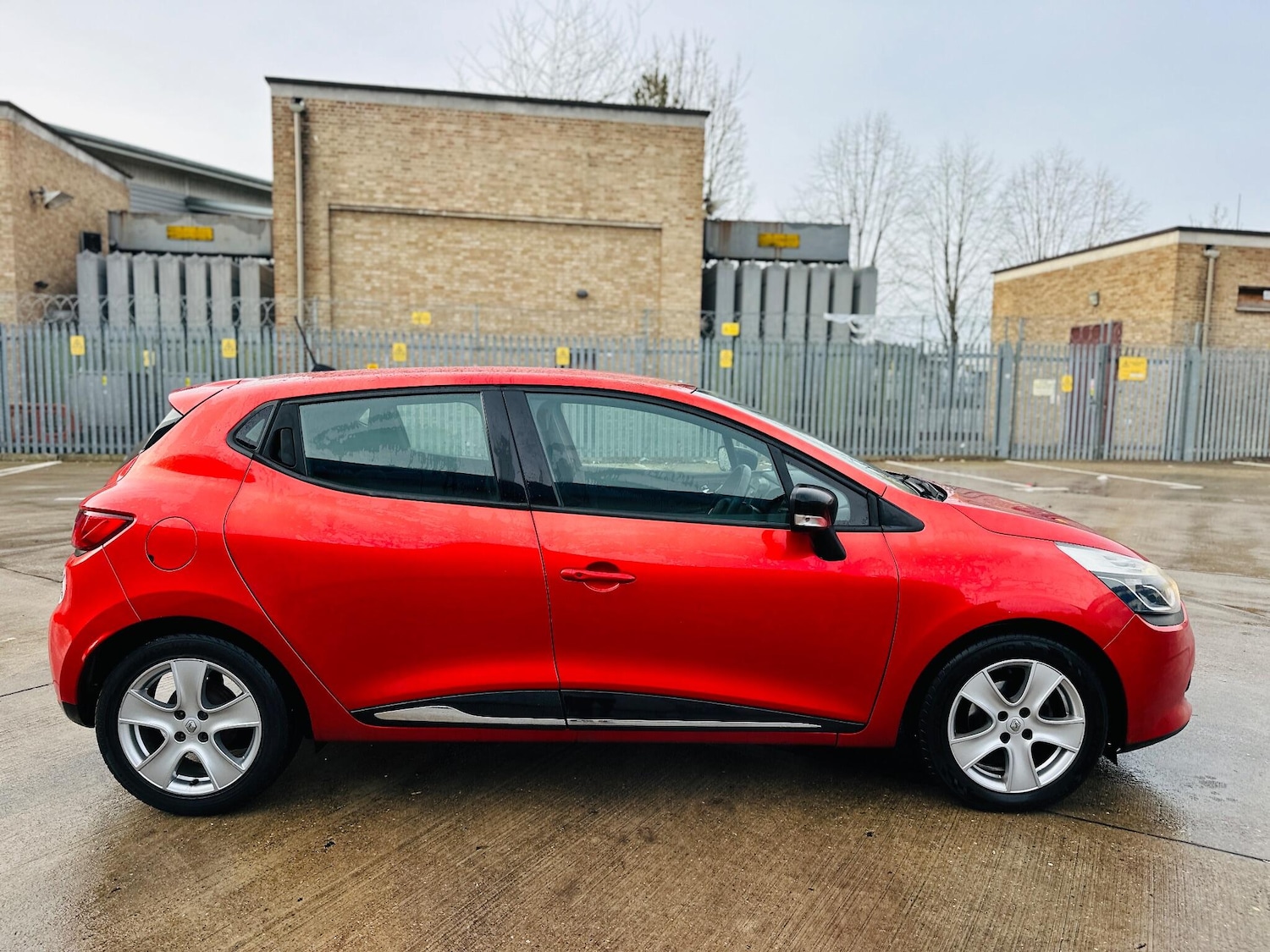 Used Renault Clio 2014 for sale - 77084408: Photo 42