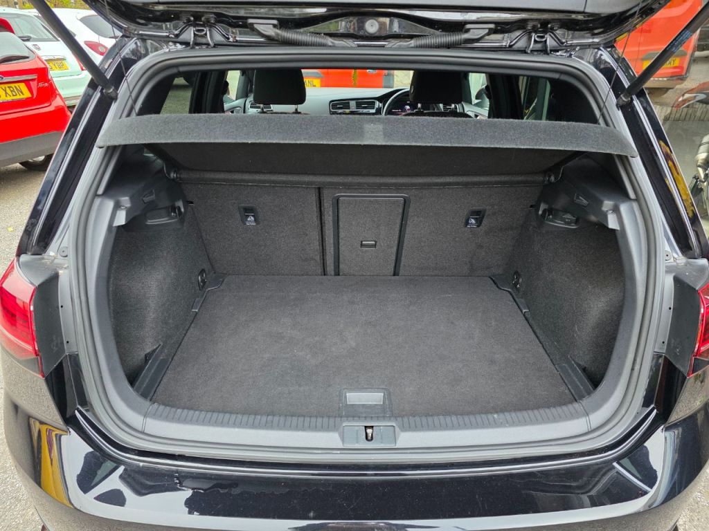 Used Volkswagen Golf 2019 for sale - 76245047: Photo 19