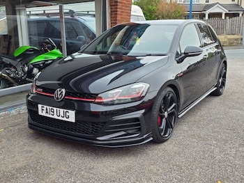 Volkswagen - Golf