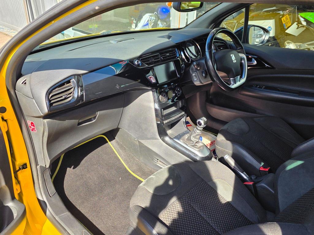 Used DS Automobiles DS 3 Cabrio 2016 for sale - 76197181: Photo 22