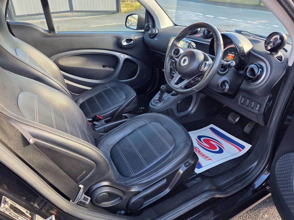 Used smart fortwo 2015 for sale - 77520188: Photo 10