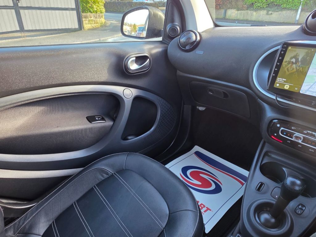 Used smart fortwo 2015 for sale - 77520188: Photo 9