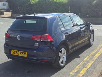 Used Volkswagen Golf 2017 for sale - 79549276: Photo
