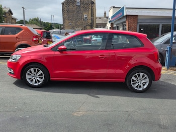 Used Volkswagen Polo 2015 for sale - 79312962: Photo