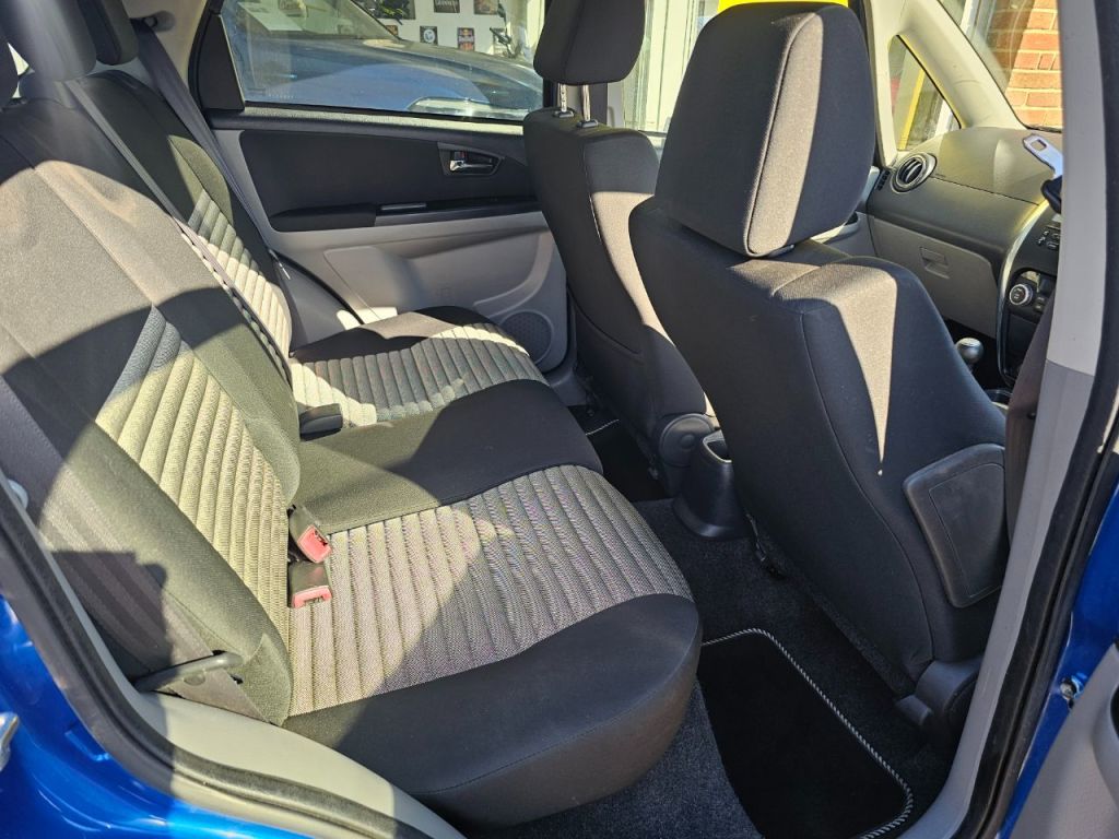 Used Suzuki SX4 2011 for sale - 77006608: Photo 8