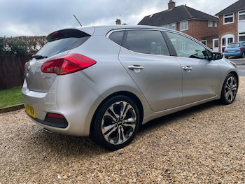 Used Kia Ceed 2014 for sale - 77459581: Photo