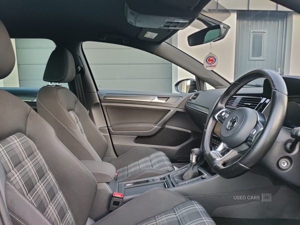 Used Volkswagen Golf 2017 for sale - 77050393: Photo 8