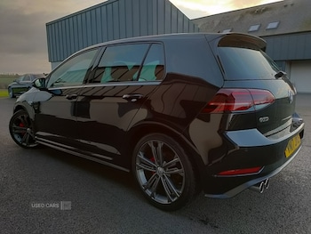 Used Volkswagen Golf 2017 for sale - 77109993: Photo