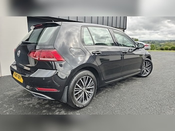 Used Volkswagen Golf 2018 for sale - 79591060: Photo