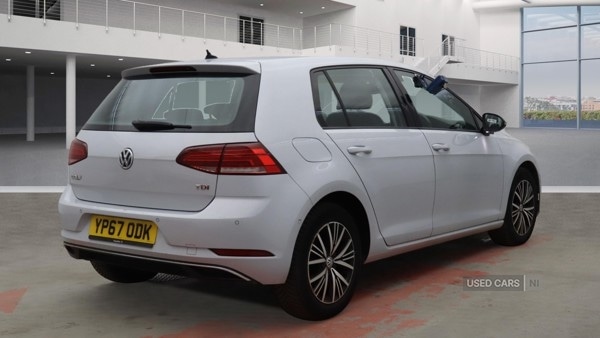 Used Volkswagen Golf 2017 for sale - 76977146: Photo 2