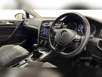Used Volkswagen Golf 2019 for sale - 79591121: Photo