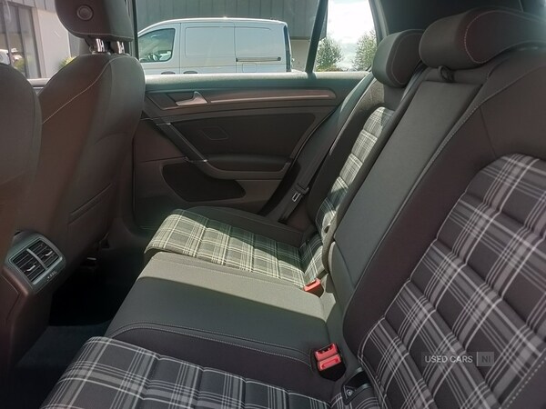 Used Volkswagen Golf 2017 for sale - 76271107: Photo 11