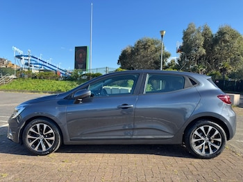 Used Renault Clio 2021 for sale - 78323364: Photo