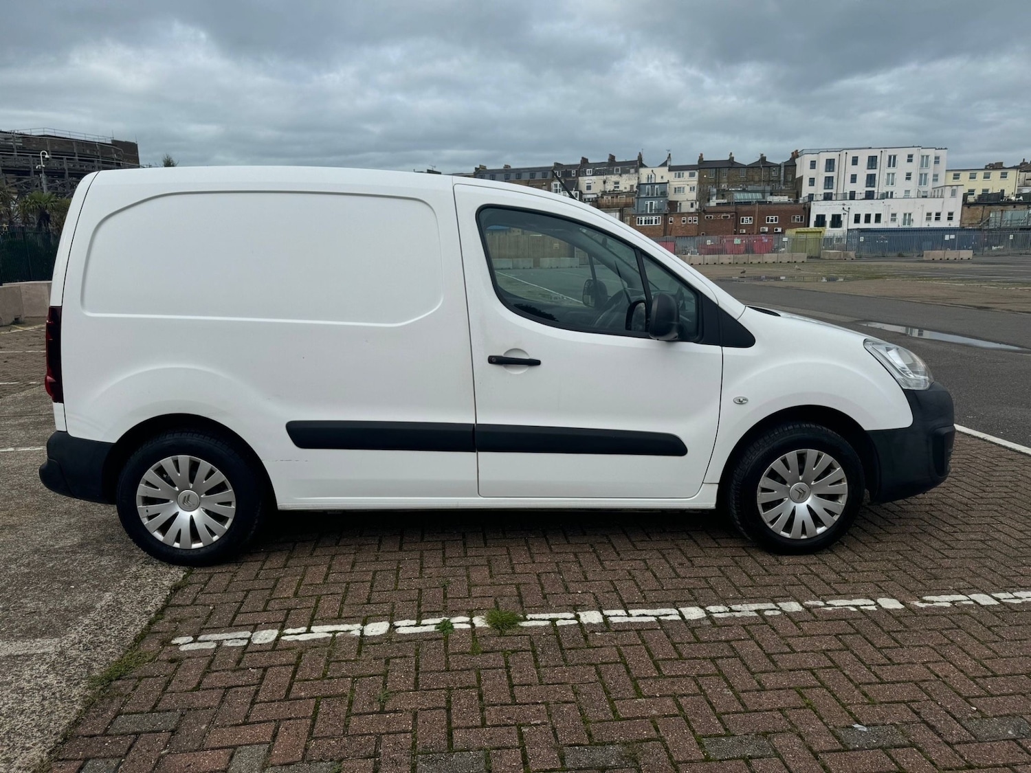 Used Citroen Berlingo 2018 for sale - 76603113: Photo 4