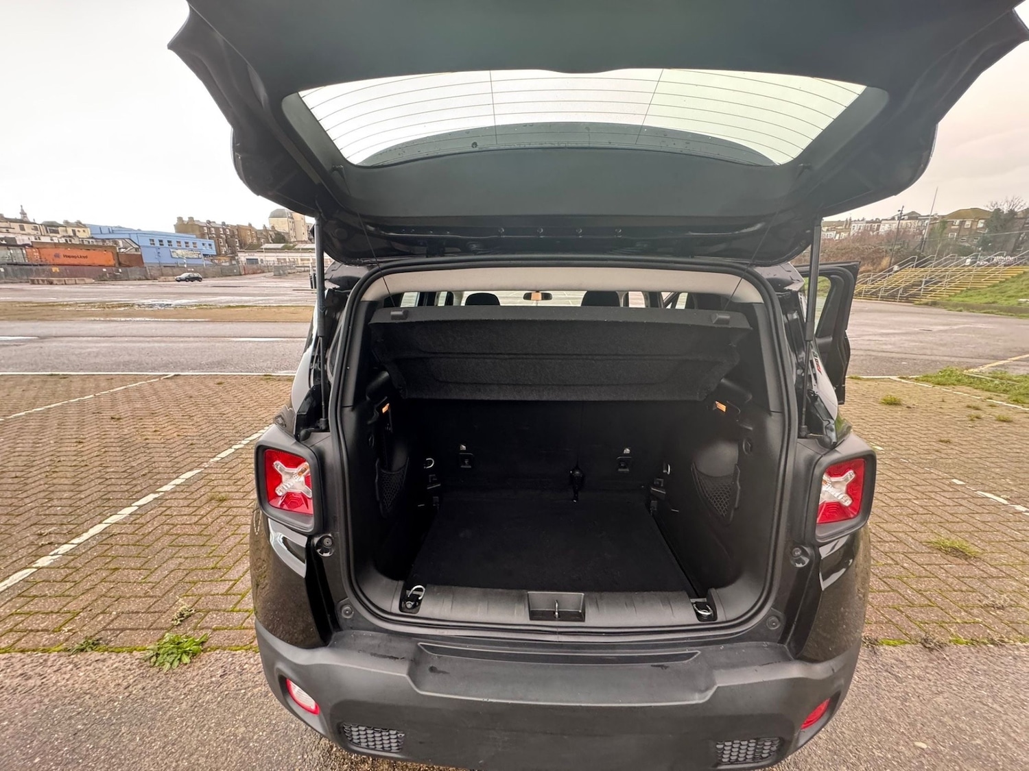 Used Jeep Renegade 2017 for sale - 77311479: Photo 5