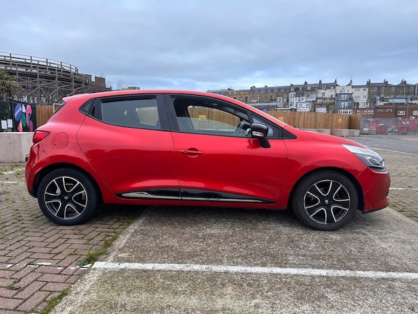 Used Renault Clio 2013 for sale - 76232878: Photo 3