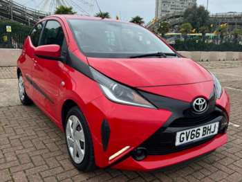 2017 (66) - 1.0 VVT-i X-Play 5dr