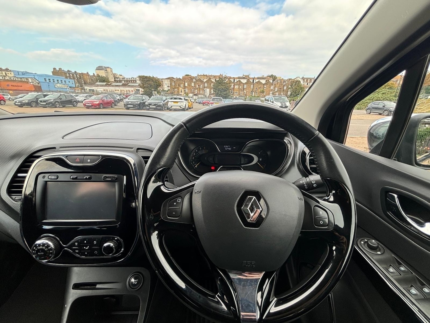 Used Renault Captur 2014 for sale - 76603721: Photo 11