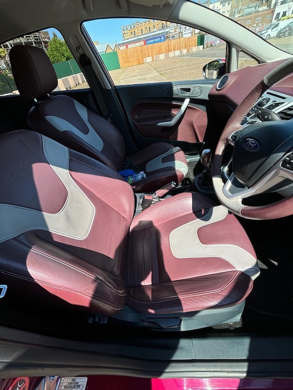 Used Ford Fiesta 2010 for sale - 75675374: Photo 7