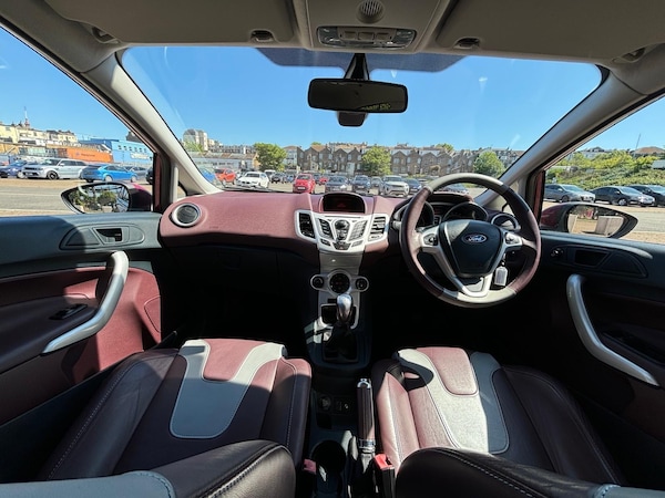 Used Ford Fiesta 2010 for sale - 75675374: Photo 8