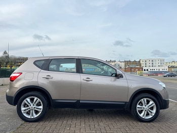 Used Nissan Qashqai 2013 for sale - 77591998: Photo
