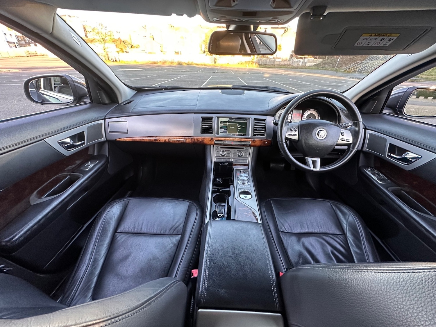 Used Jaguar XF 2010 for sale - 76921559: Photo 6