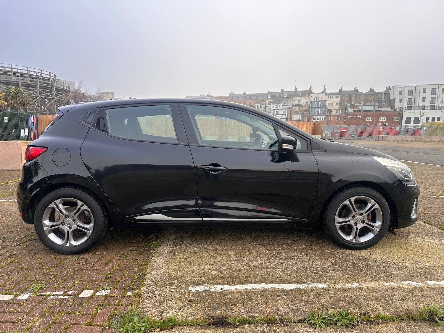 Used Renault Clio 2015 for sale - 76589185: Photo 3