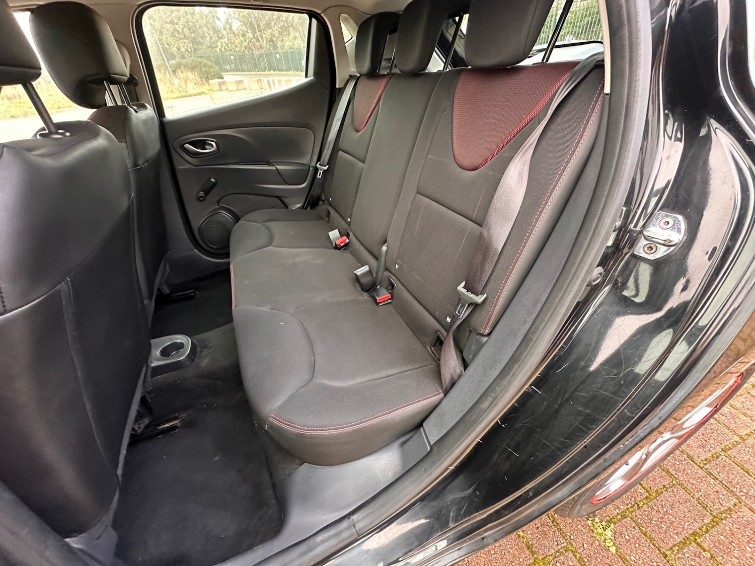 Used Renault Clio 2015 for sale - 76589185: Photo 8