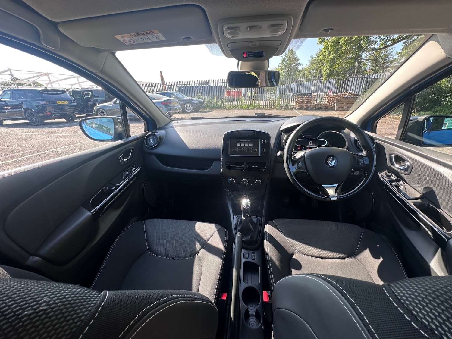 Used Renault Clio 2014 for sale - 76564983: Photo 6