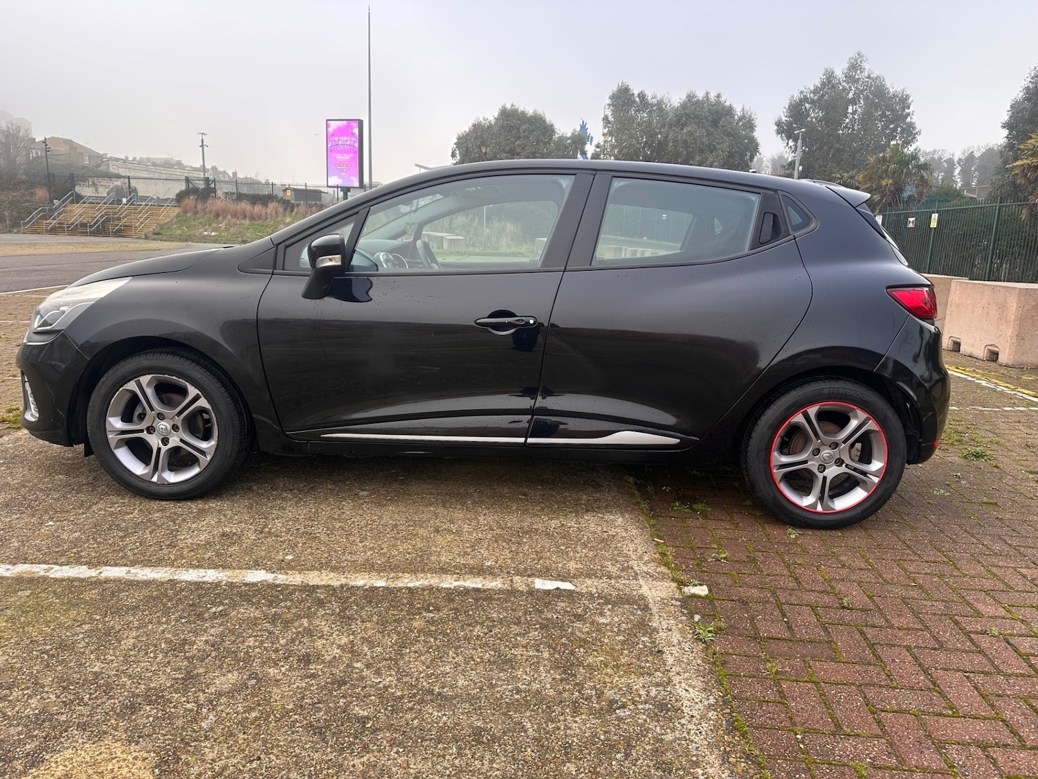 Used Renault Clio 2015 for sale - 77629153: Photo 4