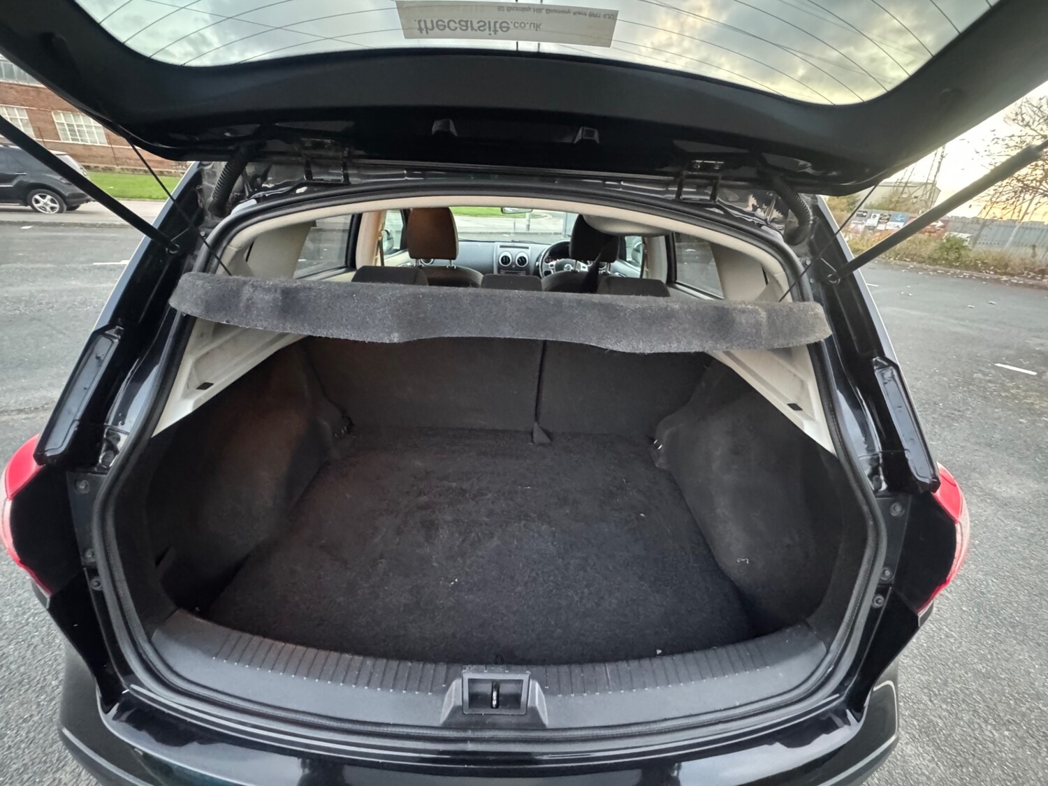 Used Nissan Qashqai 2010 for sale - 76541355: Photo 10