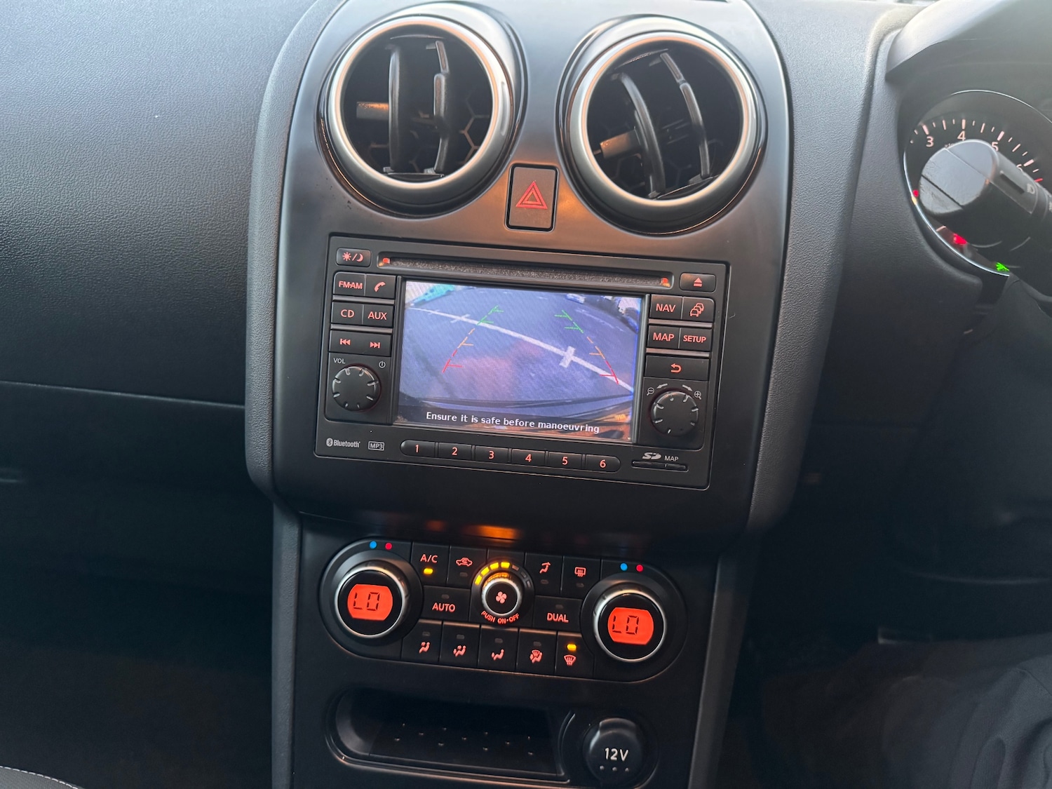 Used Nissan Qashqai 2010 for sale - 76541355: Photo 19