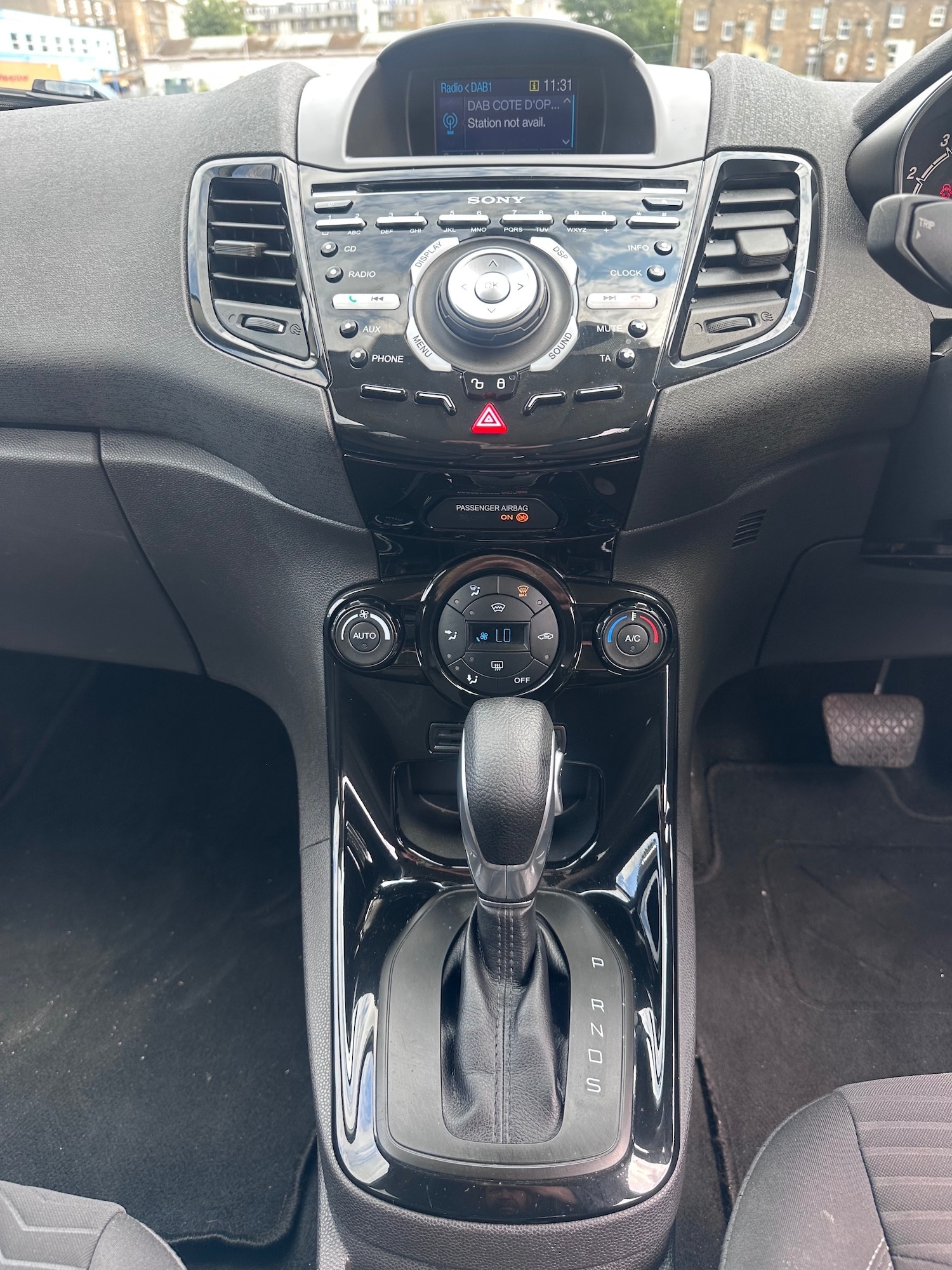 Used Ford Fiesta 2014 for sale - 76652280: Photo 9