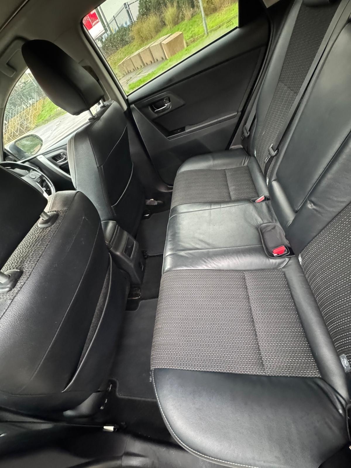 Used Toyota Auris 2014 for sale - 76611466: Photo 10