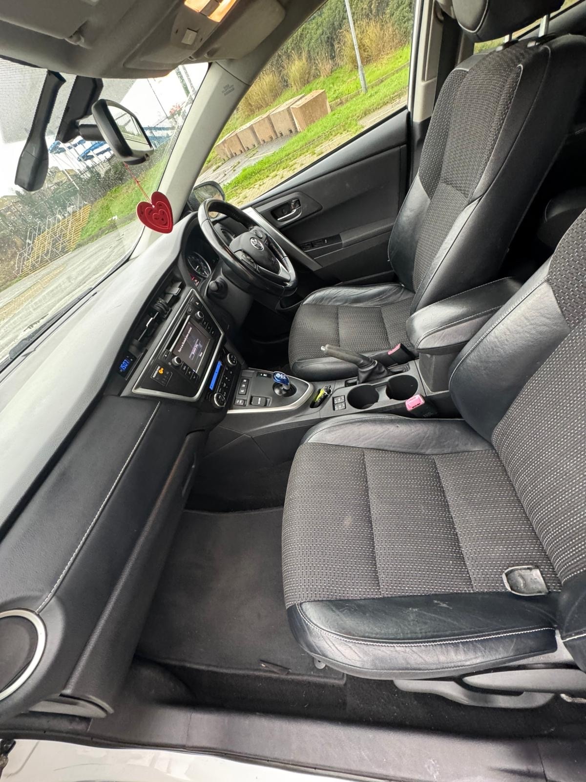 Used Toyota Auris 2014 for sale - 76611466: Photo 15