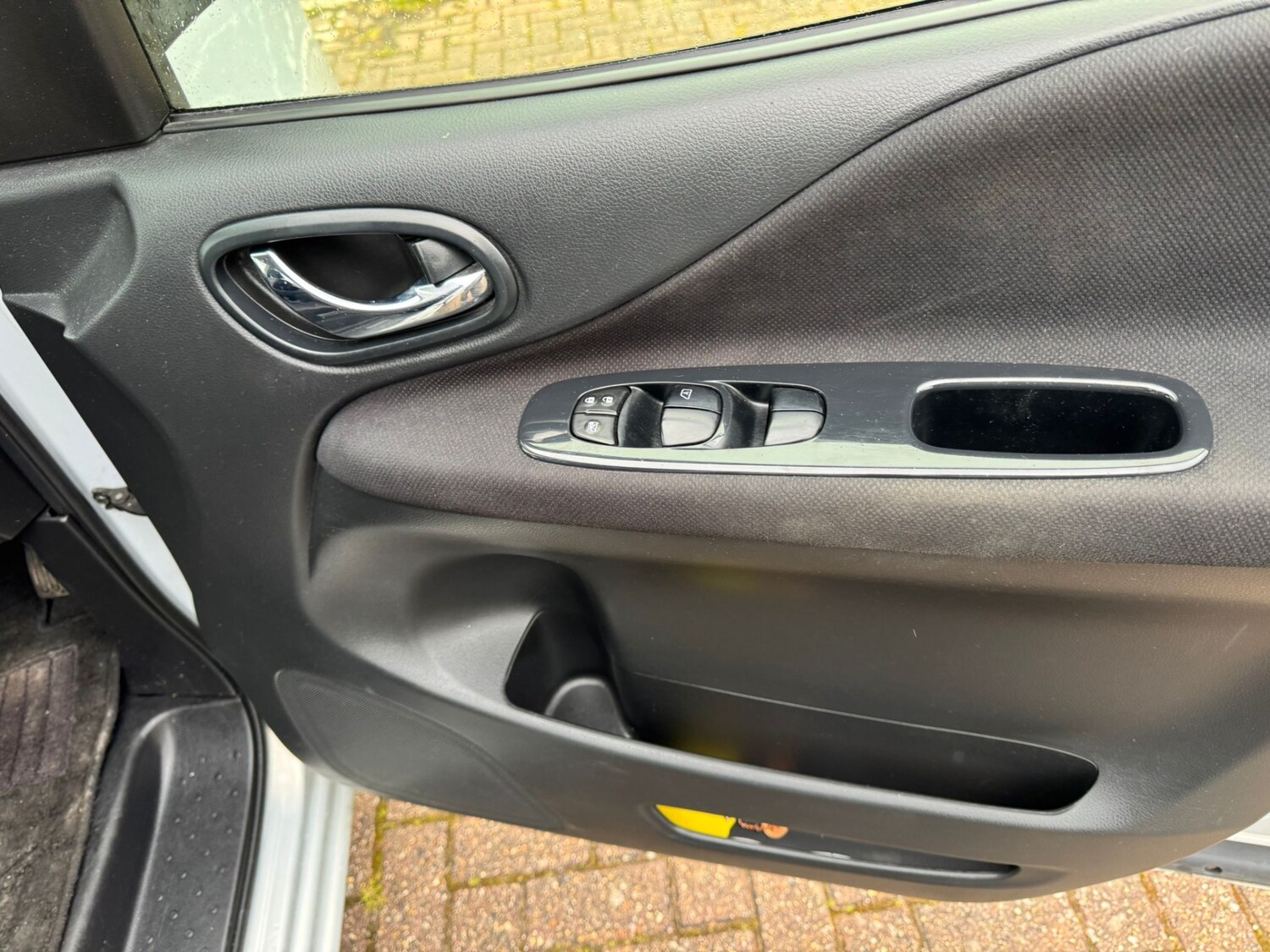 Used Nissan Serena 2023 for sale - 78055162: Photo 11