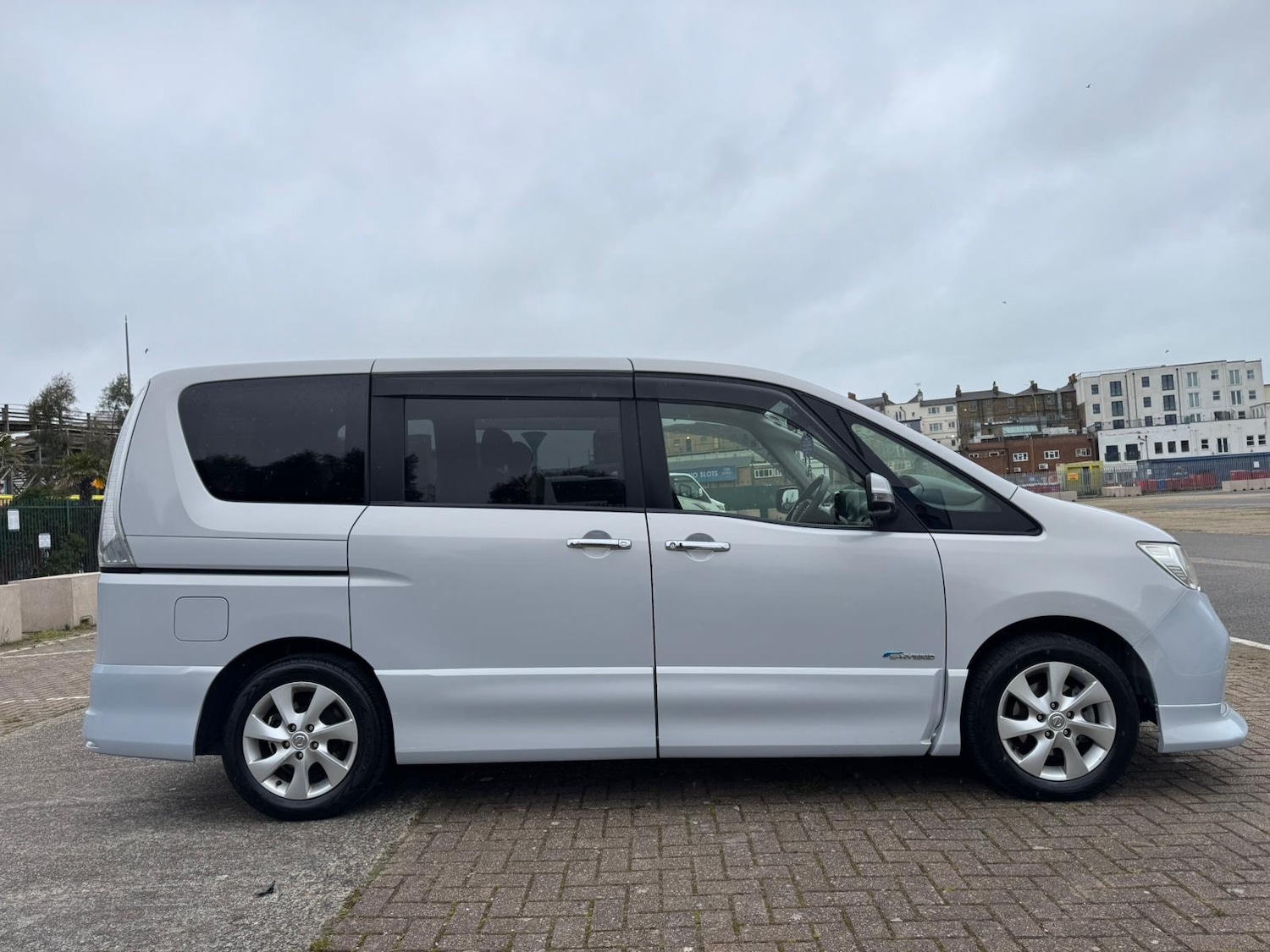 Used Nissan Serena 2023 for sale - 78055162: Photo 3