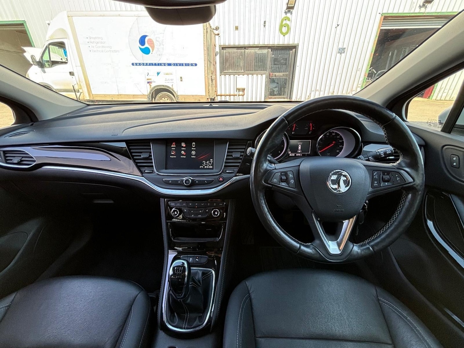 Used Vauxhall Astra 2017 for sale - 76172476: Photo 10