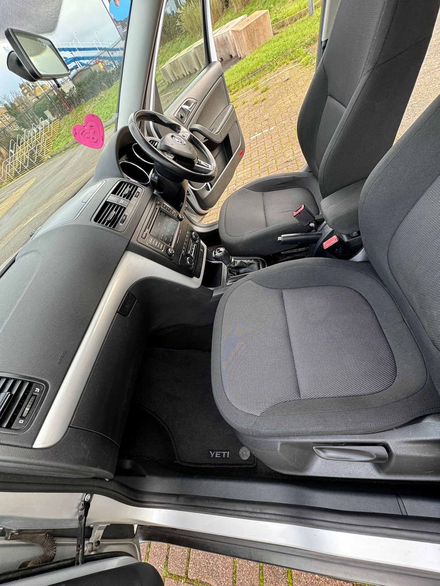 Used Skoda Yeti 2014 for sale - 77001645: Photo 14