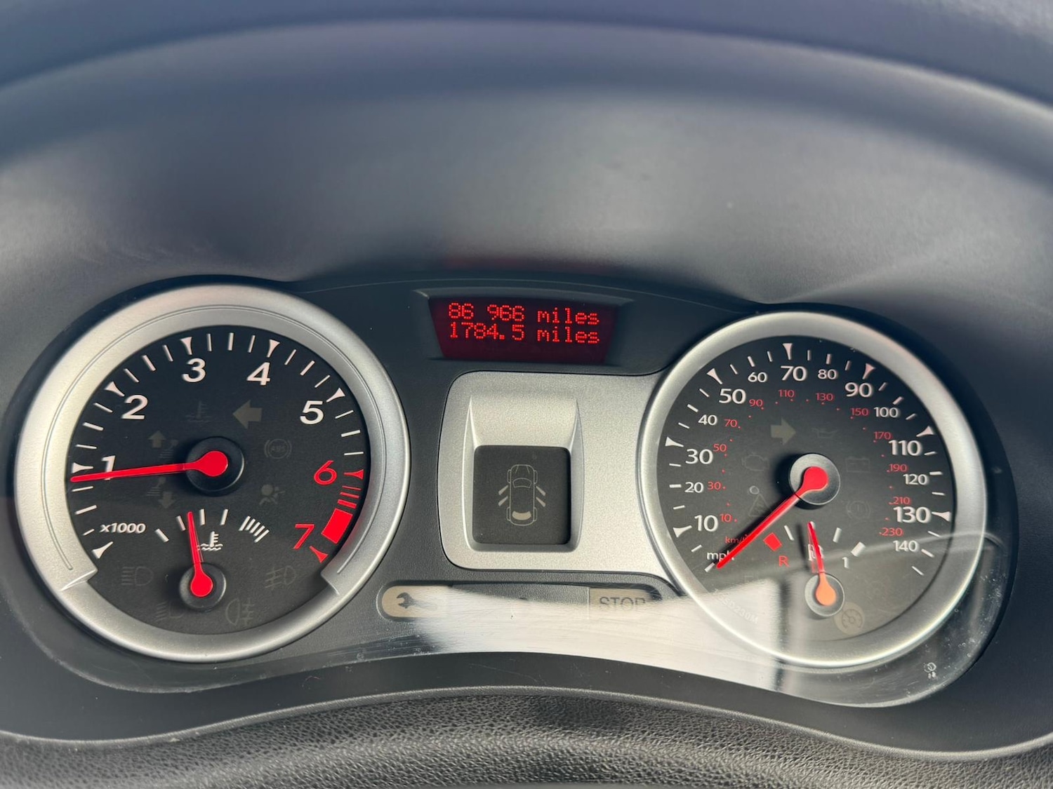 Used Renault Clio 2010 for sale - 76352105: Photo 13