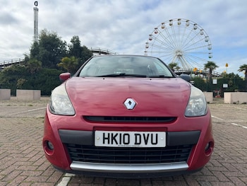 Used Renault Clio 2010 for sale - 76352105: Photo