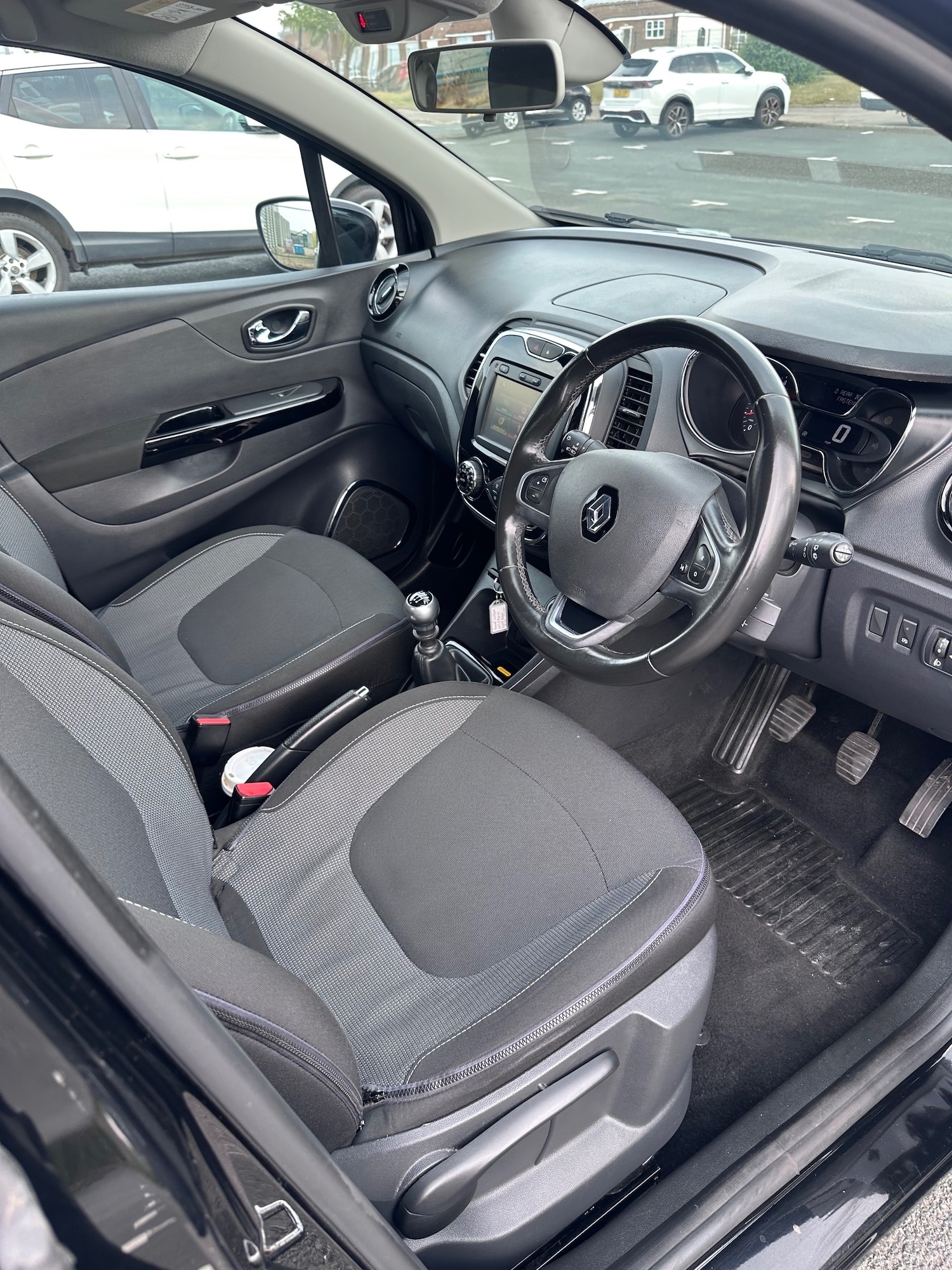 Used Renault Captur 2017 for sale - 76312289: Photo 12