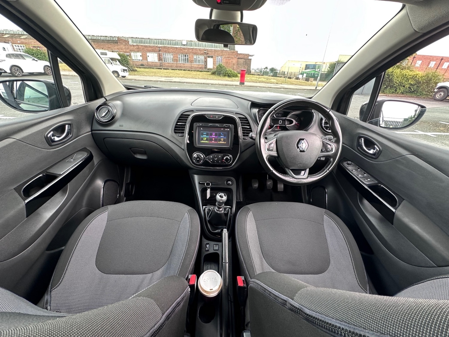 Used Renault Captur 2017 for sale - 76312289: Photo 7