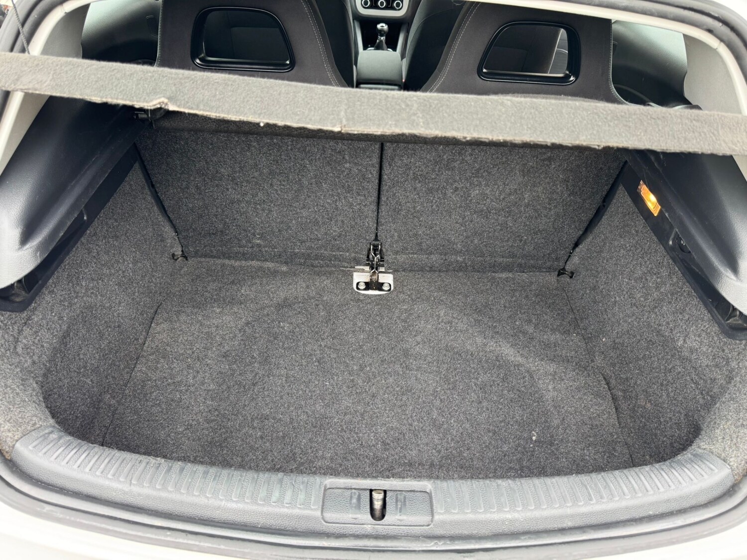 Used Volkswagen Scirocco 2012 for sale - 78000397: Photo 16