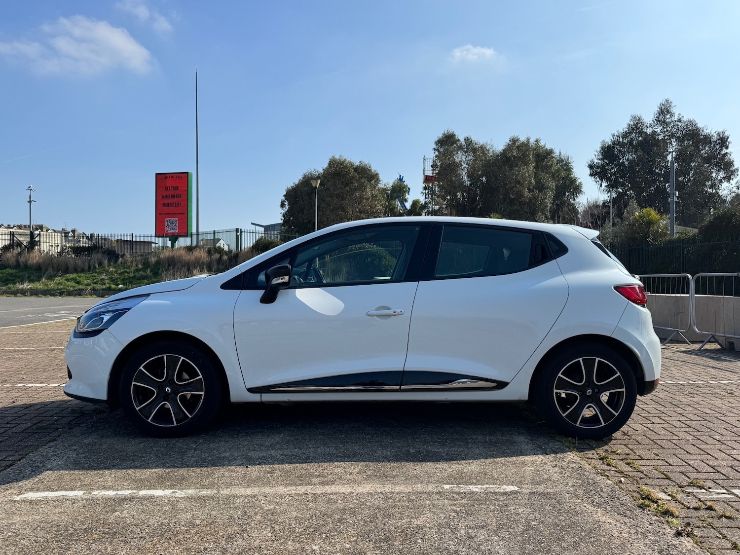 Used Renault Clio 2016 for sale - 76589200: Photo 3