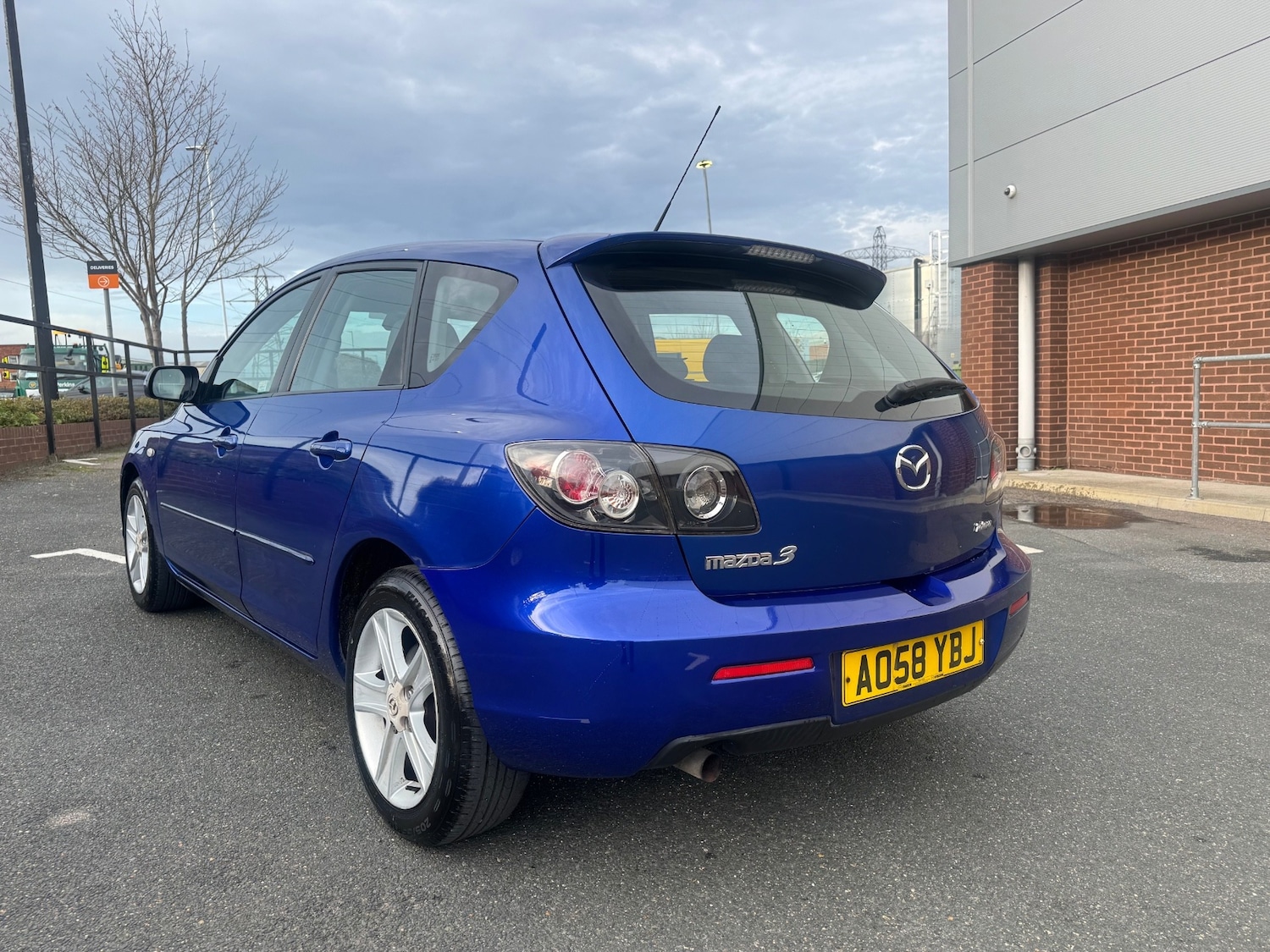 Used Mazda Mazda3 2009 for sale - 76684035: Photo 5